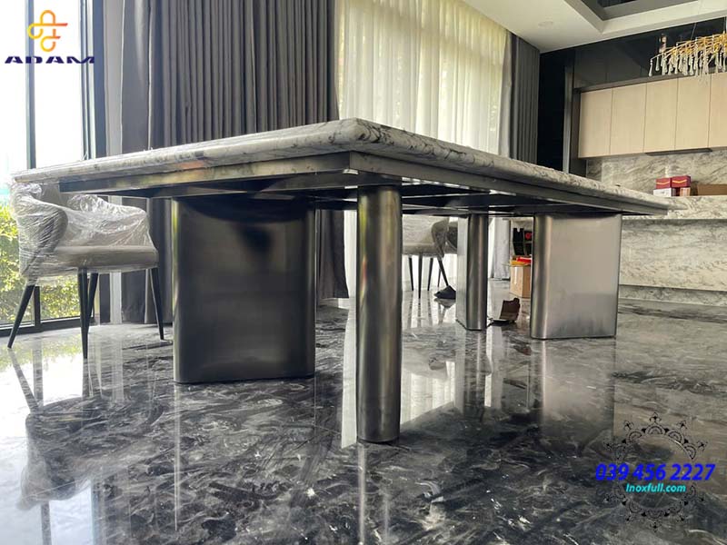 ban-inox-304-ma-vang-tphcm