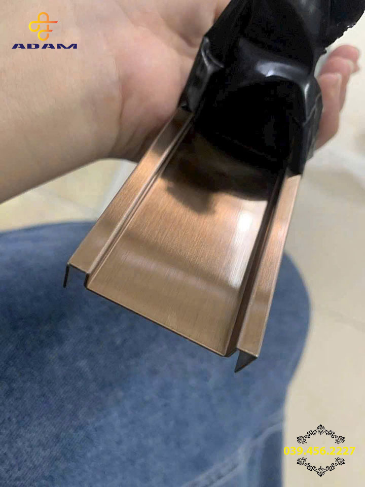 Nẹp Inox 304 Mạ Vàng – Gia Công Theo Yêu Cầu TPHCM